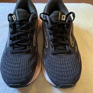 Brooks Glycerin 19. Size 7 (D)
